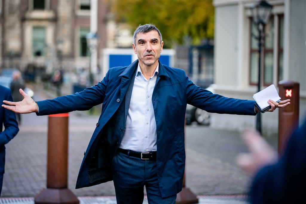 Kapotsaaie Blokhuis die uw snackbar komt afpakken