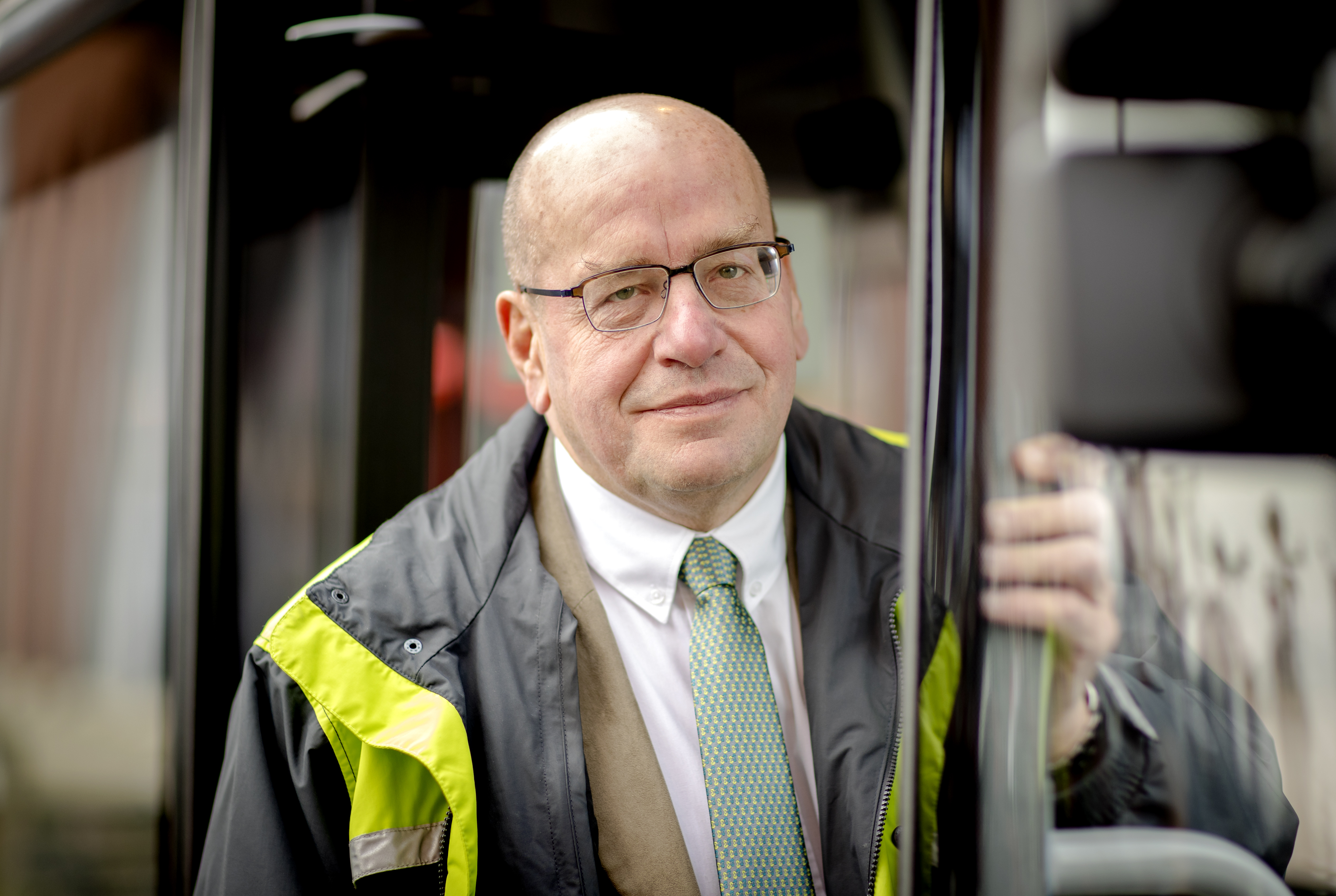 Foto 7. Ex-staatssecretaris Fred Teeven is thans buschauffeur bij Conexxion