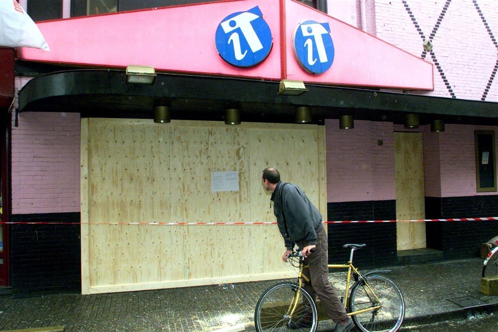 Party like it's 1999. De IT gesloten na DRUGSVONDST (joh)