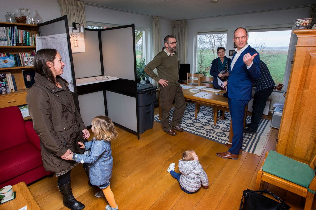 In 2017 kwam er trouwens een BC'er (Bekende Christen) stemmen in Wims Woonkamer