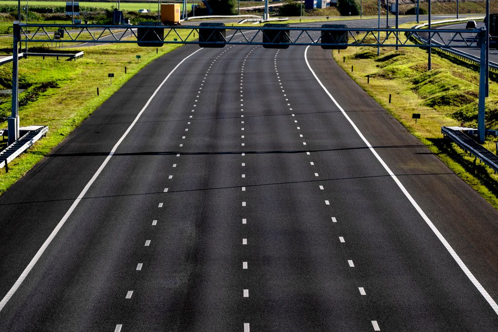 Een lege snelweg