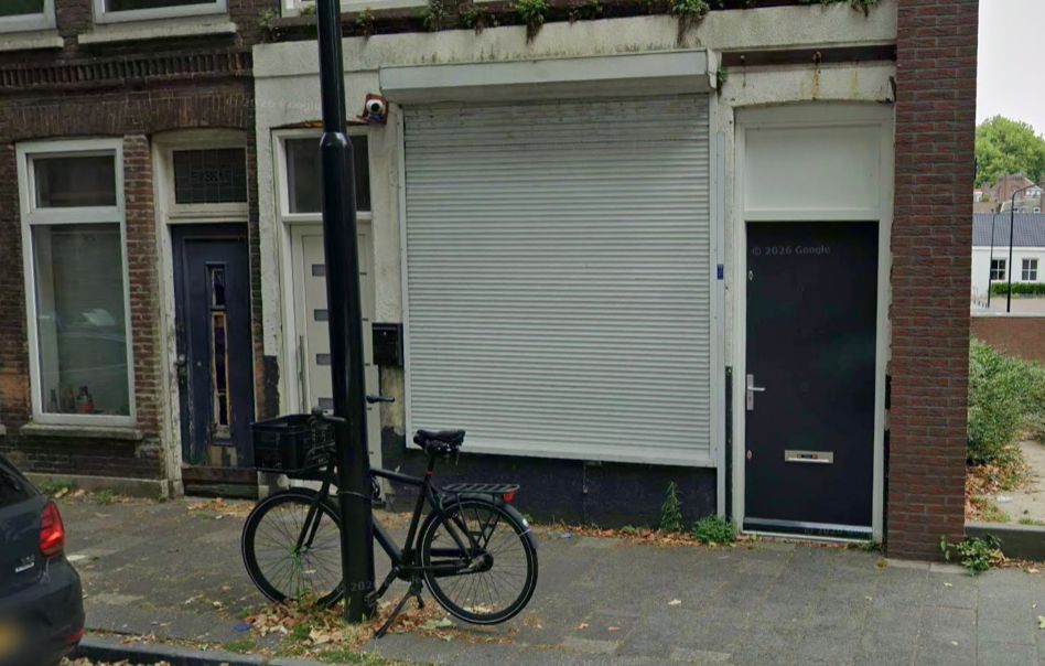 foto van totaal vertieft theehuis
