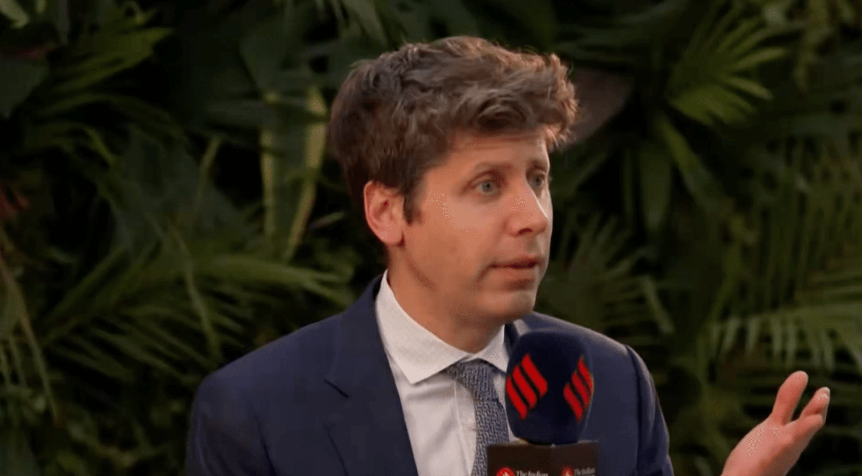 Sam Altman van OpenAI houdt een praatje over Artificial Intelligence